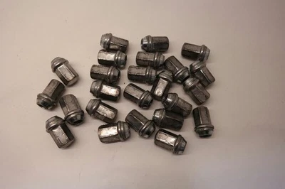 GMC ACADIA 2007-2017 JUEGO DE 24 TUERCAS DE RUEDA Foto 1 de 4