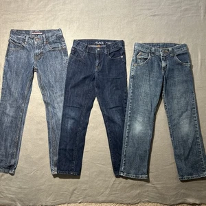 Lotto di 3 jeans blu ragazzo Tommy Hilfiger posto bambino Wrangler taglia 8 reg - Foto 1 di 23