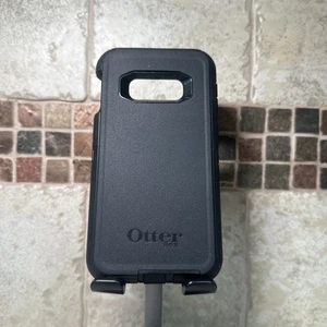 OtterBox Defender Case Galaxy S10e Black 77-61537 - Photo 1 sur 7