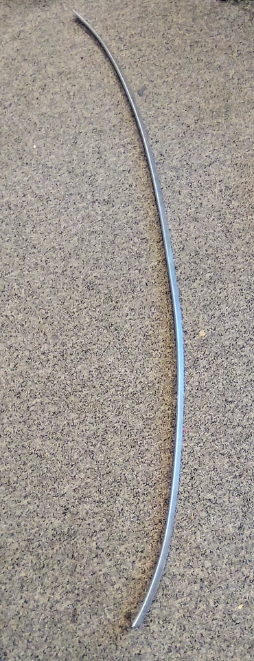 Oldsmobile Cutlass F85 442 W30 1968-72 capó trasero moldura LOC-123DG Foto 1 de 4