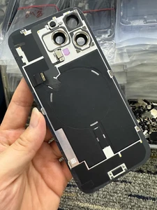 Coque arrière originale iPhone 16 Pro Max authentique Apple OEM tirée, grade A - Photo 1 sur 9