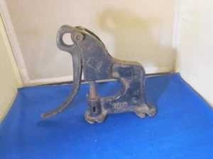 Prensa perforadora de mesa antigua REX 27 remache cuero hierro fundido - Imagen 1 de 5