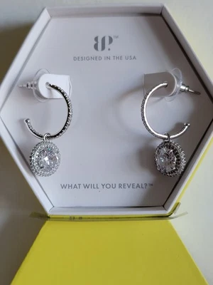 Bomb Party OG "The Frankie Pendientes" Circonita cúbica Transparente, Chapado en Rodio, Cuelga Extraíble Foto 1 de 4