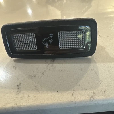 Luz cortesía interior trasero derecho ford bronco sport 2021-2023 m1pa-13a756-cb Foto 1 de 3