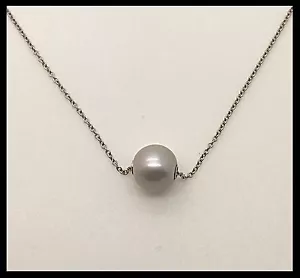 Colgante moderno redondo de perlas de oro blanco de 18 K hecho a mano, regalo de amor - Imagen 1 de 8