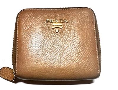Prada Leather bifold Zip Wallet - camel tan color - made in ITALY - Изображение 1 из 4