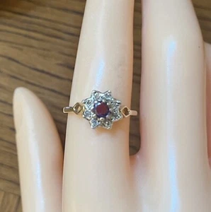 9ct Yellow Gold 0.25ct Ruby & Diamond Cluster Ring, UK size P - Picture 1 of 5