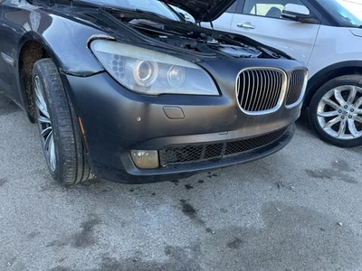 Used Front Bumper Assembly Front fits: 2012 Bmw 740I park assist w/o M-aerodynam Foto 1 de 4