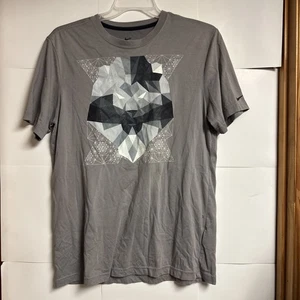 Nike T Shirt Mens Graphic Print Lion Size Large - Picture 1 of 2