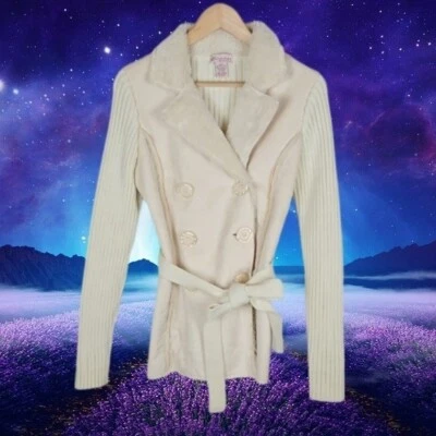 Chaqueta suéter tejida para niñas con cuello de piel vegana en crema, talla L Foto 1 de 4