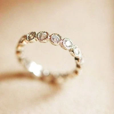 Anel da moda ouro branco gp CZ casamento flutuante aniversário eternidade banda ponto - Imagem 1 de 4