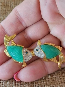 Vintage Kenneth Jay Lane Kissing Kio Fish Brooch Absolutely Gorgeous! 2.12" - Picture 1 of 6