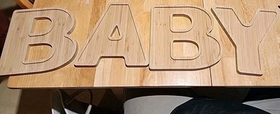 Letras de madera de 10 pulgadas para habitación de bebé Foto 1 de 4