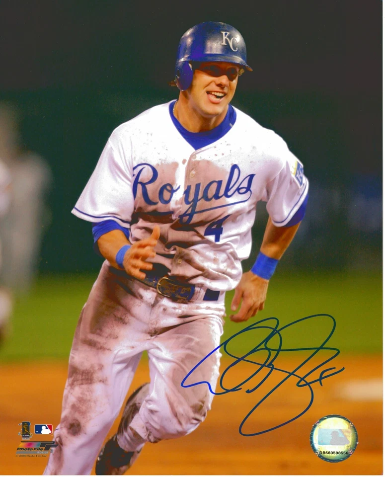 Alex Gordon Royals Autographed 8x10 Photo with COA (Running) - Image 1 of 1