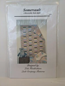 Patrón de edredón reversible para bebé Somersault Lola Hendrickson 40 x 54" #168 - Imagen 1 de 2
