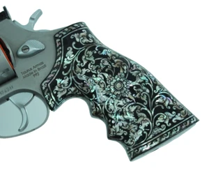 EMPUÑADURAS DE PERLAS PERSONALIZADAS PARA TAURUS TRACKER 627 AJUSTE MOD 692 445 450 817 Flor Negra - Imagen 1 de 23