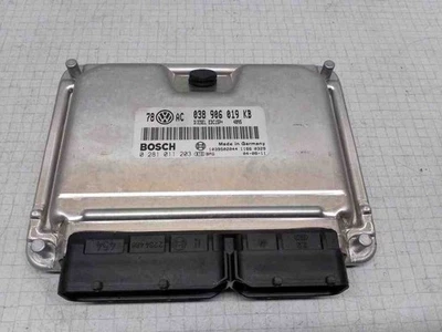 VW PASSAT Variant B5 3B6 Engine Control Unit 0281011203 038906019KB 32622640 - Immagine 1 di 3