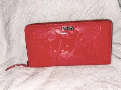 Cartera Kate Spade Coral Charol Japonés Floral Repujado Cremallera Foto 1 de 4