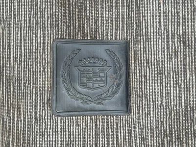 Оригинальный коврик для багажника Cadillac 1980-е 1990-е DeVille, Fleetwood, Seville, Allante - Изображение 1 из 2