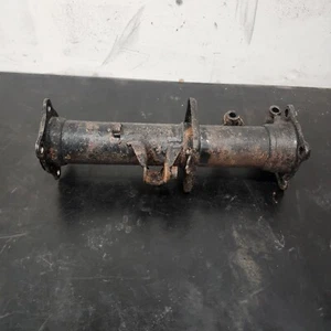 Carcasa de tubo eje trasero derecho Honda Foreman Rubicon 500 01 4x4 TRX500FA casi nuevo - Imagen 1 de 5