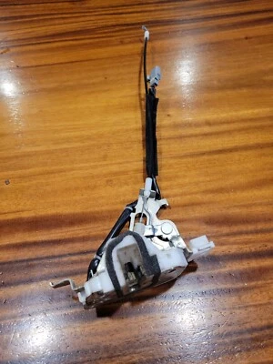 2010 TOYOTA TACOMA OEM Lower REAR Access Door Latch RH Passenger p1150b39 - Image 1 of 2