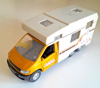 Modellino Camper Van Scala 1:39 Vintage Diecast Transporter T4 12CM - Immagine 1 di 4