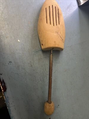 Zapato de madera Formwell pie derecho vintage forma 10 grande Alemania Occidental. AD Foto 1 de 4