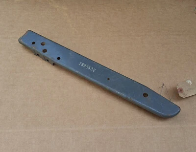 Chrysler Imperial 1969 1970 1971 nuevo en stock MoPar soporte de bloqueo de capó vertical Foto 1 de 3