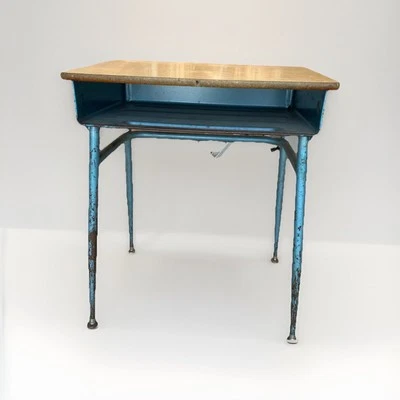 Escritorio escolar industrial vintage turquesa de mediados de siglo para estudiantes bien hecho pesado Foto 1 de 4