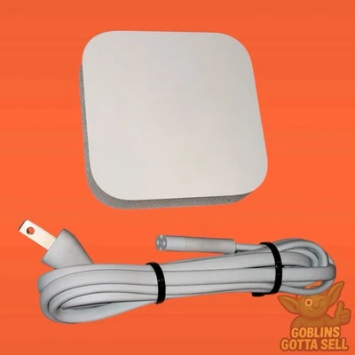 Apple A1392 Airport Express 2nd Generation Dualband 802.11n WiFi Router - Image 1 of 2
