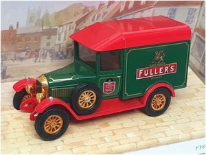 Matchbox Appx 10cm Long YY047/SA - Morris Cowley Van (Fullers) Green/Red - Picture 1 of 5