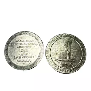 Gettoni da gioco Dollar Slot 2x Las Vegas Hotel Fremont e McCarran Airport 1982 - Foto 1 di 10