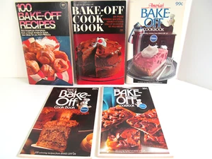 Vtg Pillsbury BAKE-OFF Cookbooks Booklet Prize Winning Recipes Desserts 5 Lot W - Foto 1 di 7