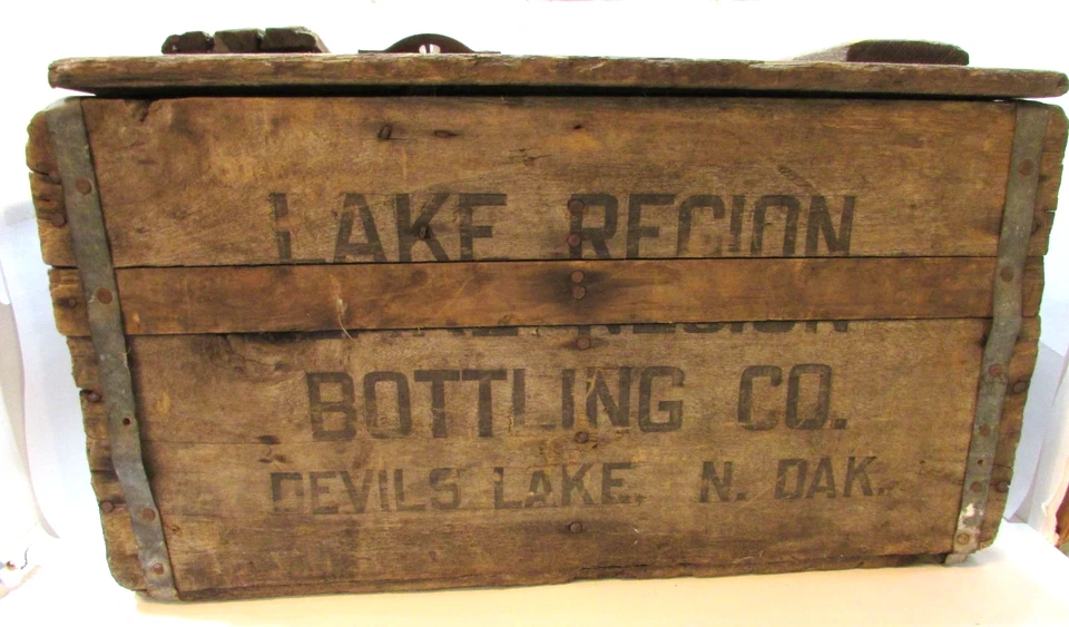 Old 1900's Rare Devils Lake ND Bottling Antique Wood Soda Beer 24 Case Box w Lid - Image 1 of 4