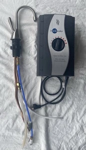 Tanque de agua caliente instantánea InSinkErator HWT y grifo de 2 manijas. Funciona muy bien. - Imagen 1 de 8