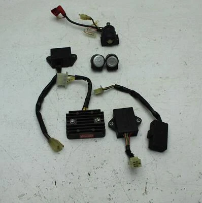 1983 KAWASAKI KZ750 LTD EIXO (#417) CONJUNTO ELÉTRICO RELÉ SOLENÓIDE REGULADOR - Imagem 1 de 4