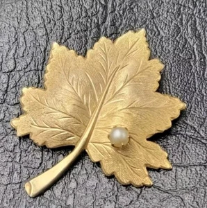 Vintage Maple Leaf Brooch with Faux Pearl Canada Jewelry Pin - Picture 1 of 9