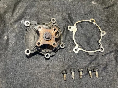 Водяной насос и болты 06–11 Chevy Impala Pontiac G6 3,9 л LZ9 12591879 - Изображение 1 из 3