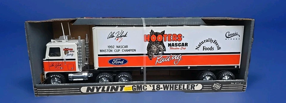 1992 Nylint GMC 18 Wheeler Alan Kulwicki #7 Hooters Truck & Trailer Steel NOS - Image 1 of 4