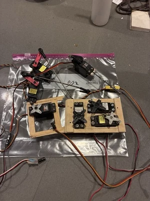 802. Lot Of Servos For R/c Model Airplane Balsa Kit - Image 1 of 4