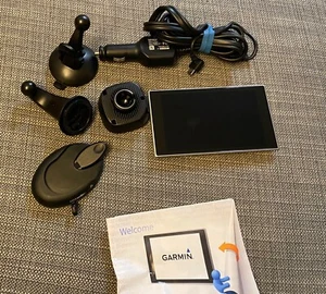 Garmin Nüvi 3597LM Touchscreen Navigation GPS Bundle Free Shipping - Picture 1 of 5