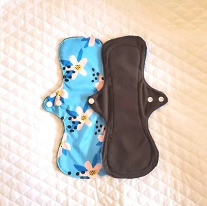 1 L Reusable Menstrual Pads - Bamboo Charcoal Menstrual Heavy Incontinence Pads - Picture 1 of 4