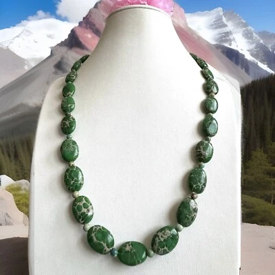 Stunning oval shape earth mined natural green Turquoise handmade necklace 21”in - Image 1 of 4