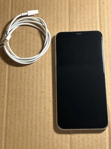 Apple iPhone 11 pro max- 64GB Silver unlocked A2161 (CDMA + GSM) READ - Afbeelding 1 van 10