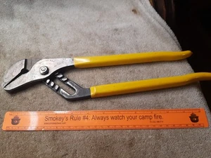 VINTAGE WILLIAMS USA PL-1522C 15" GROOVE JOINT ADJUSTABLE PLIERS YELLOW GRIPS - Picture 1 of 6