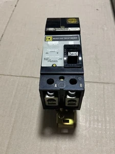 INTERRUTTORE QUADRATO D Q221200AB 200 AMPERE - Foto 1 di 2