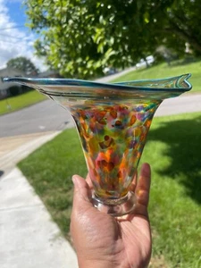 Artist signed, hand blown, studio art glass wide fluted, flower frog/vase - Picture 1 of 20