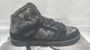 DC SHOES PURE HIGH TOP INVERNALE NERO - MIMETICO ADBS100245 CA2 RAGAZZO Taglia 6,5 - Foto 1 di 8