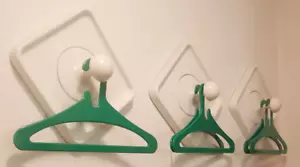 Kleiderbügel Design Kunststoff / Acryl 5 x Bügel Grün Vintage Retro ohne OVP - Bild 1 von 23