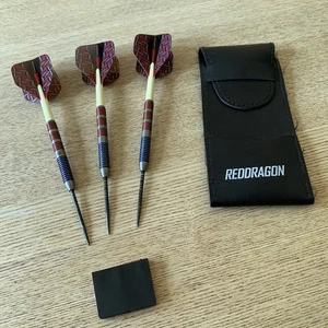 Winmau Wildcats 25 gram 90% Tungsten Extra Long Points Vgc With Pouch - Picture 1 of 6